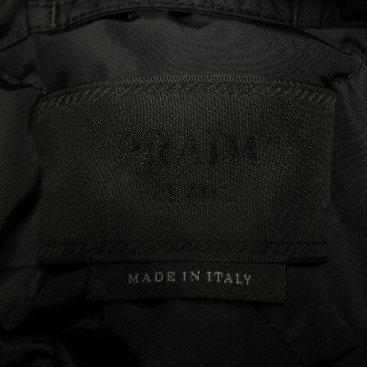 プラダ PRADA トライアングルロゴ SGC842 SOOO 16BF ダウンジャケット