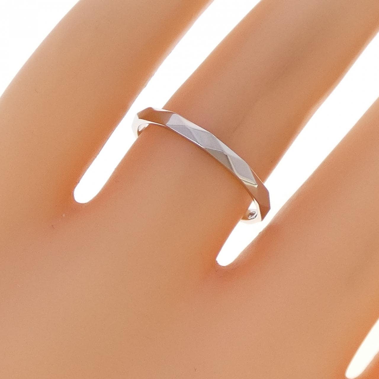 ブシュロン ファセット スモール リング