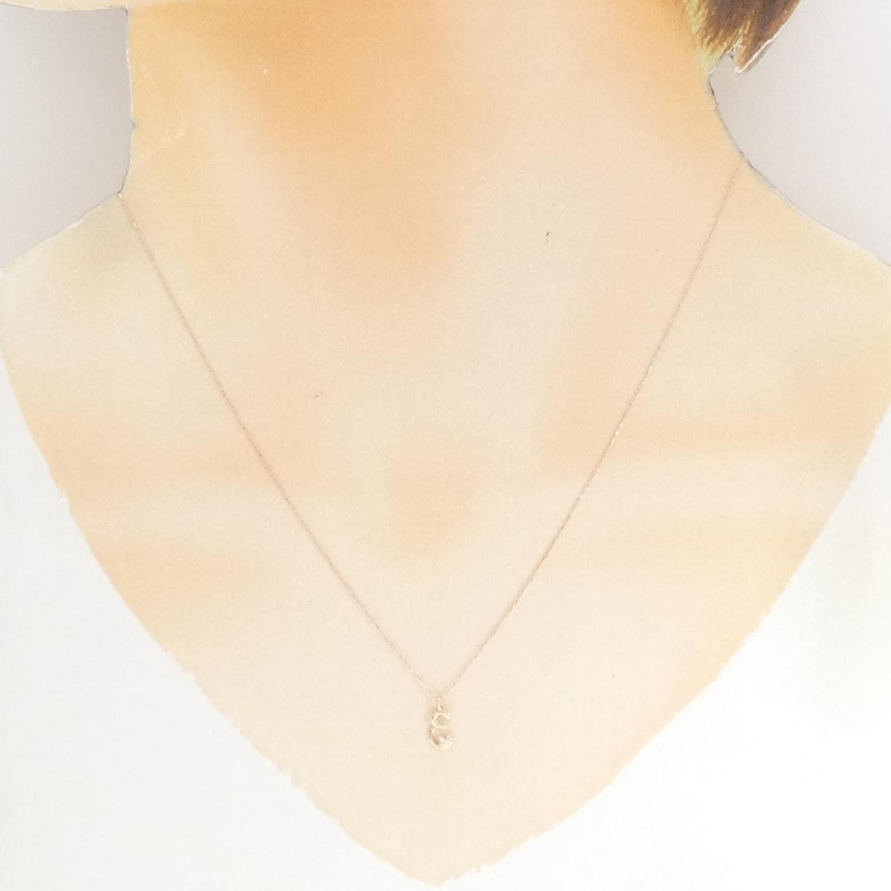K10PG イニシャルE ダイヤモンド ネックレス 0.01CT