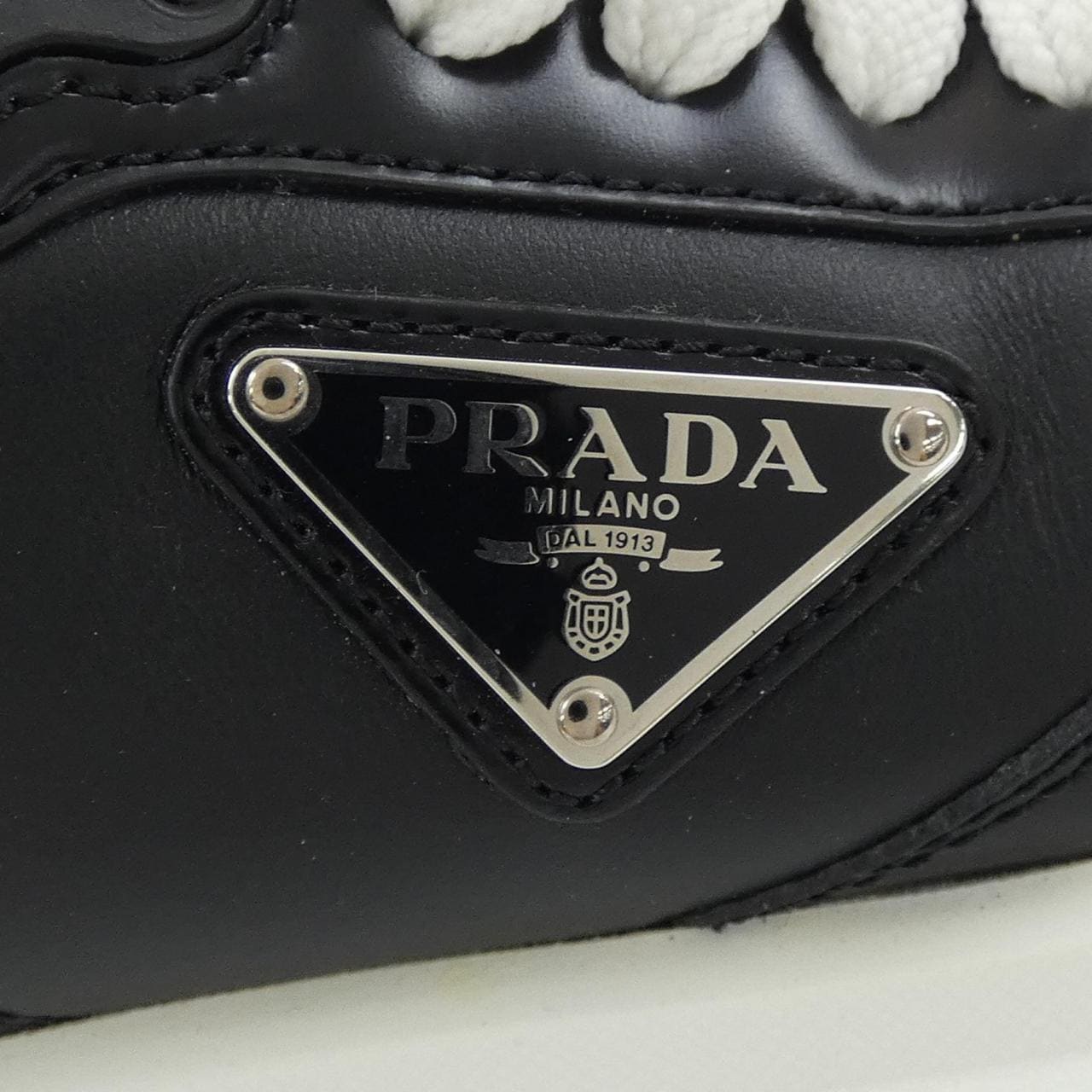 プラダ PRADA トライアングルロゴ 1E804M スニーカー
