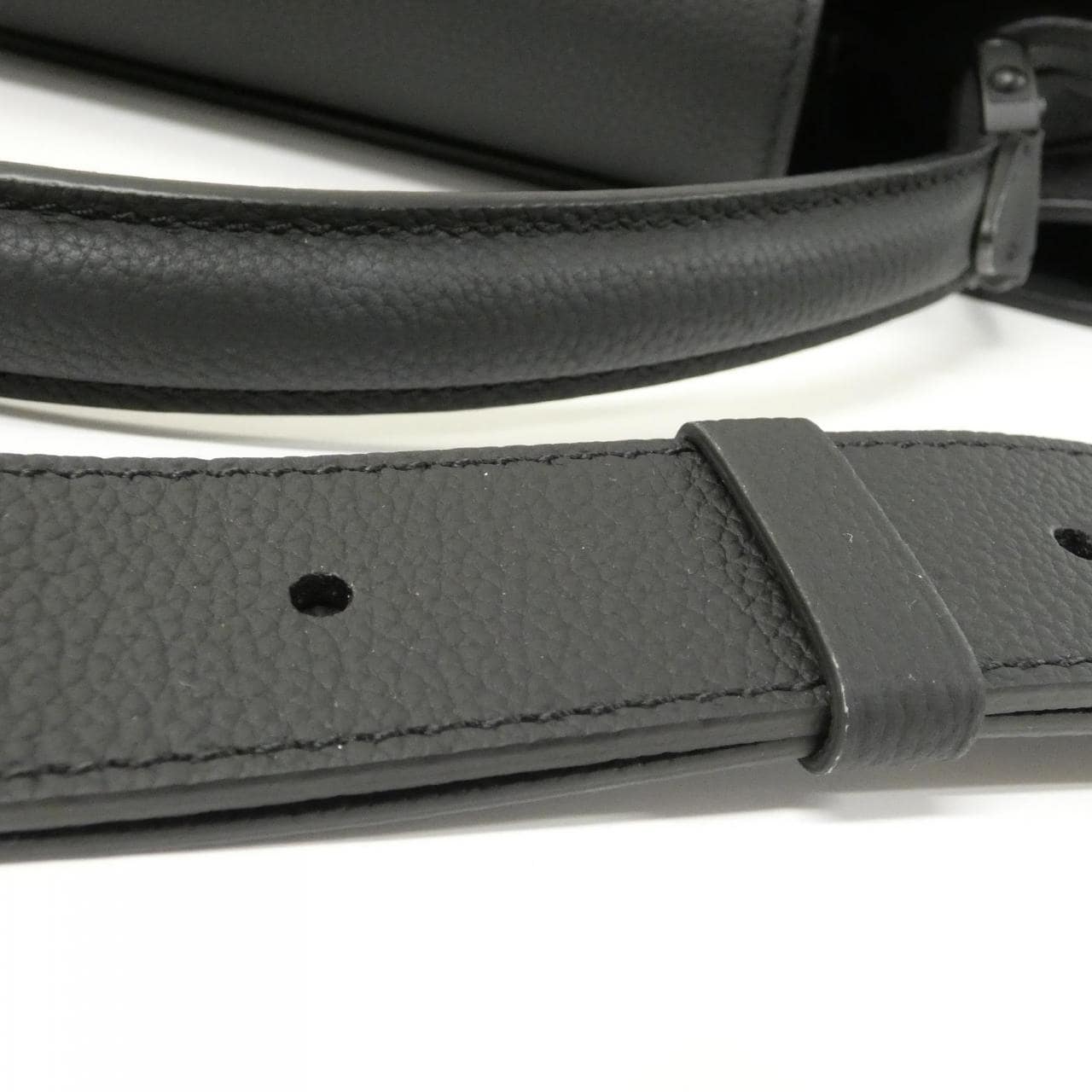 LOUIS VUITTON Capucines Souple GM M24880 包