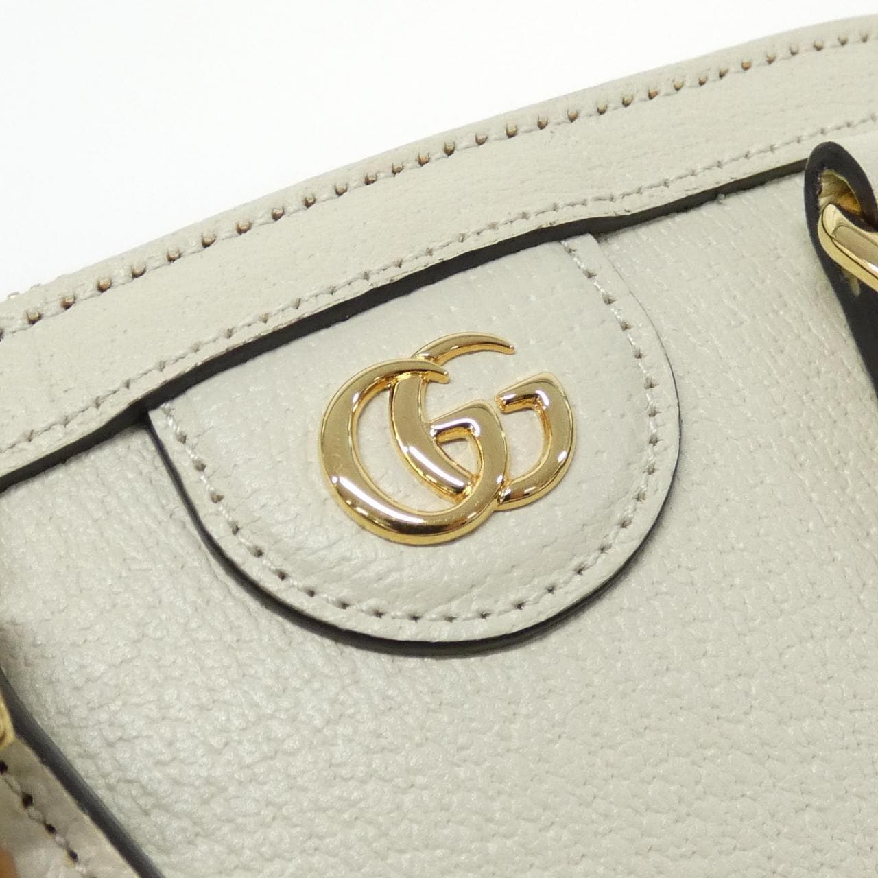 グッチ DIANA 715775 DJ24G バッグ