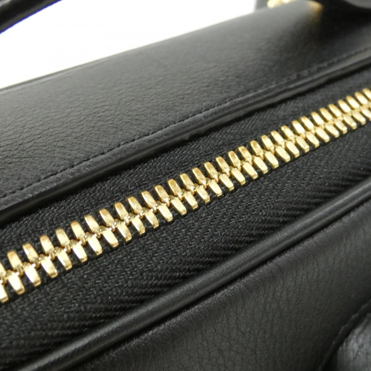 LOUIS VUITTON Utility Crossbody M80450 Shoulder Bag