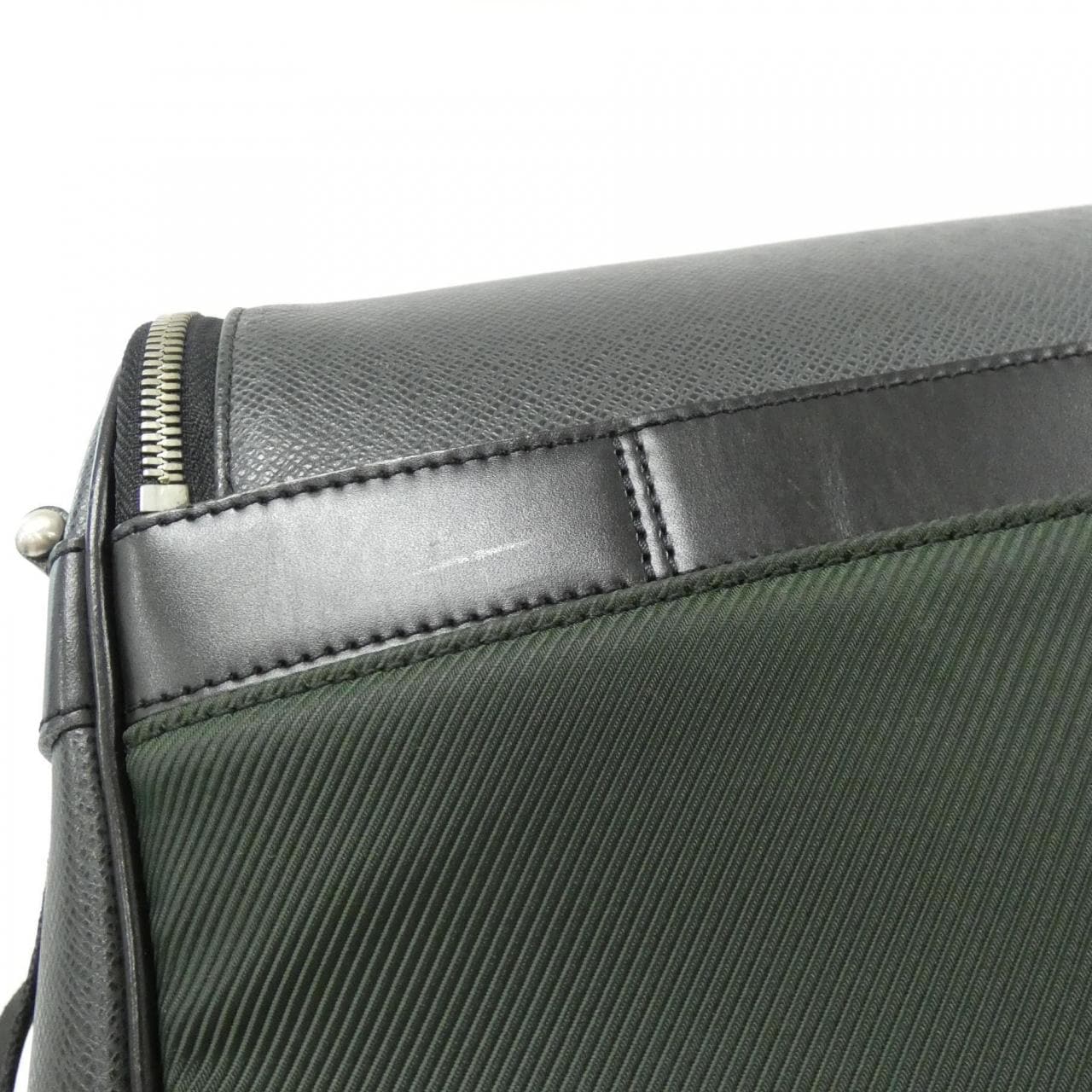 ルイヴィトン タイガ タイミール M30862 ショルダーバッグ