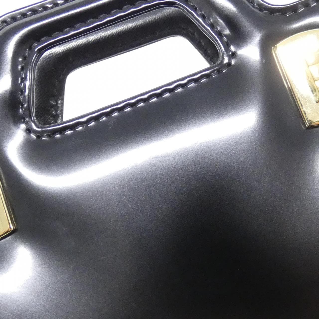 サルヴァトーレフェラガモ 21 3984 バッグ