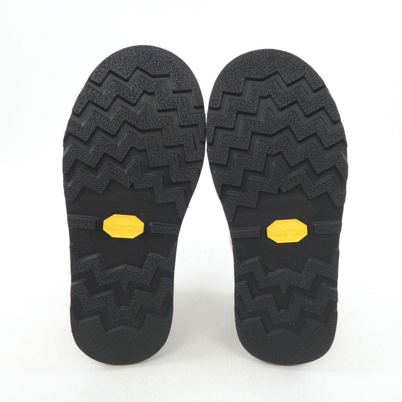 サカイ SACAI 25-03866M UGG シューズ