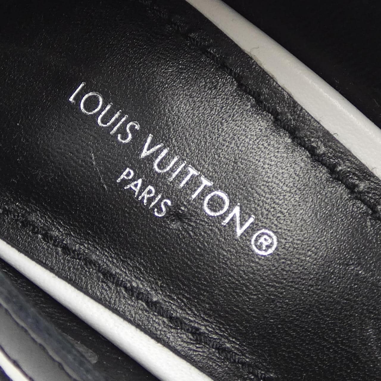 LOUIS VUITTON LOUIS VUITTON PUMPS