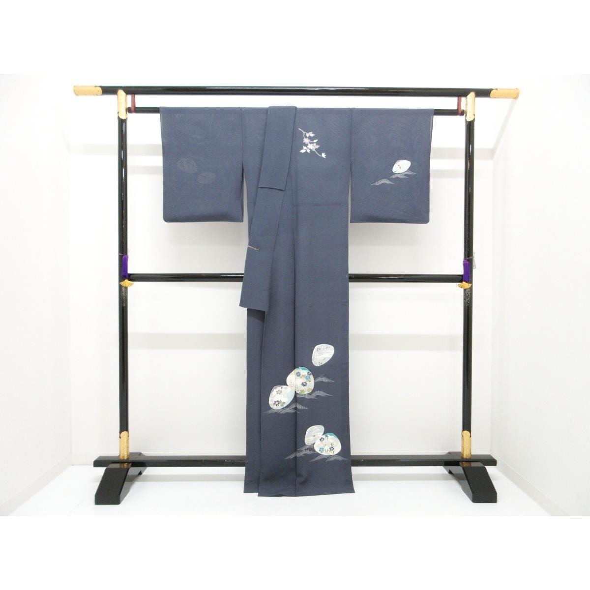 Single layer Saori visiting kimono with Yuzen silver coloring