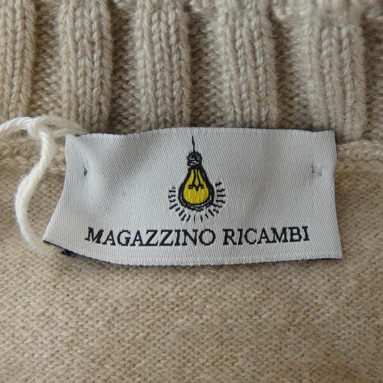 MAGAZZINO RICAMBI ニット