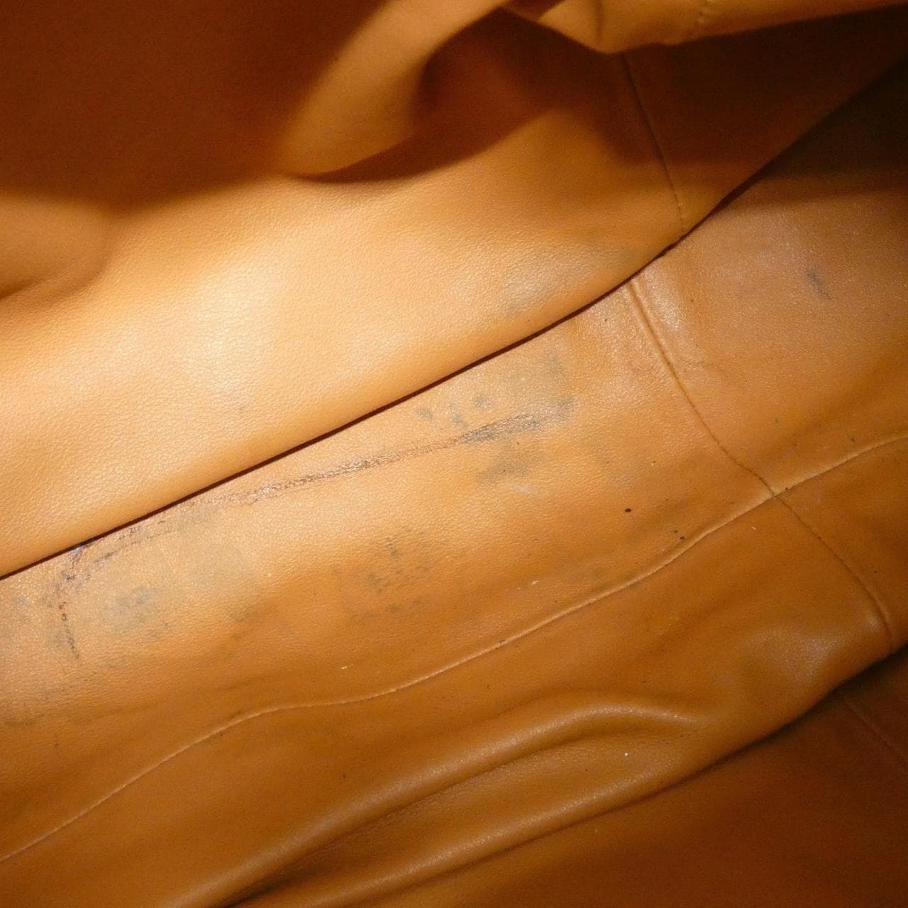 ボッテガヴェネタ 607984 VCP40 ショルダーバッグ