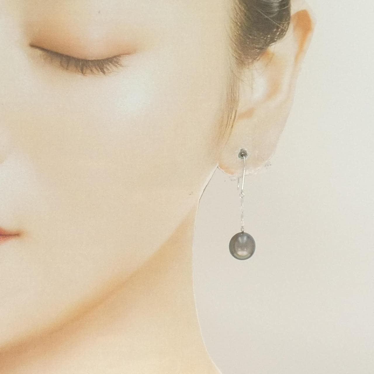 K14WG 黒蝶パール ピアス 9.5mm