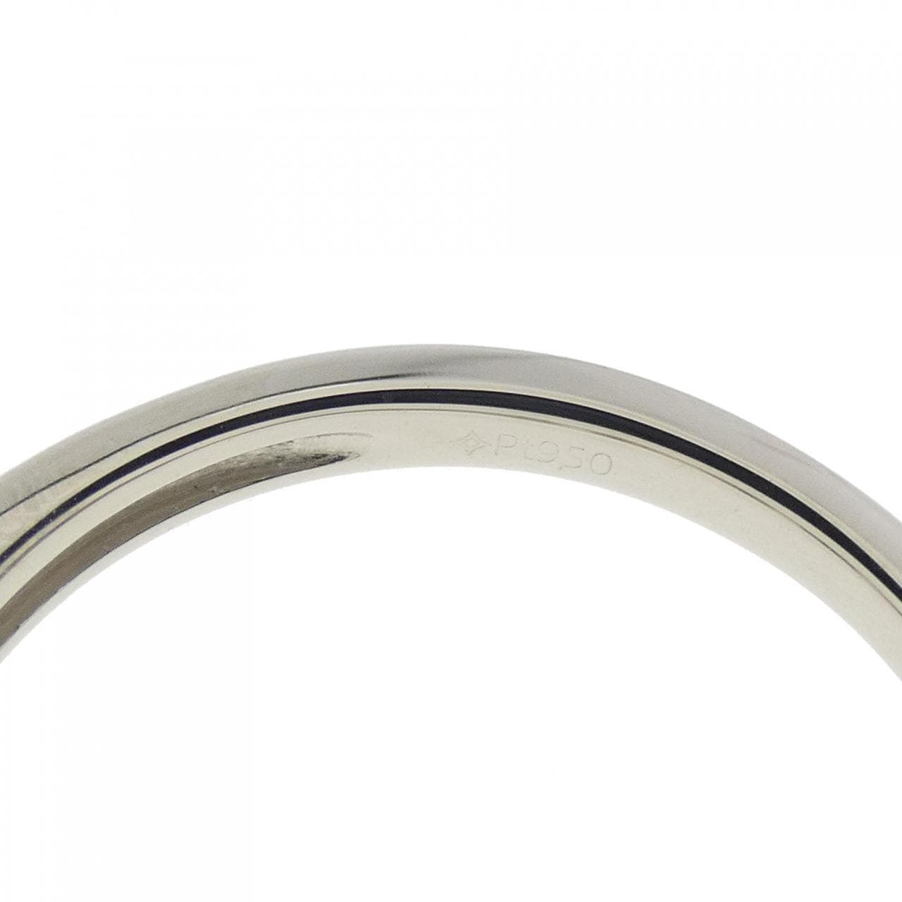 ジーエスティービー ダイヤモンド リング 0.80CT