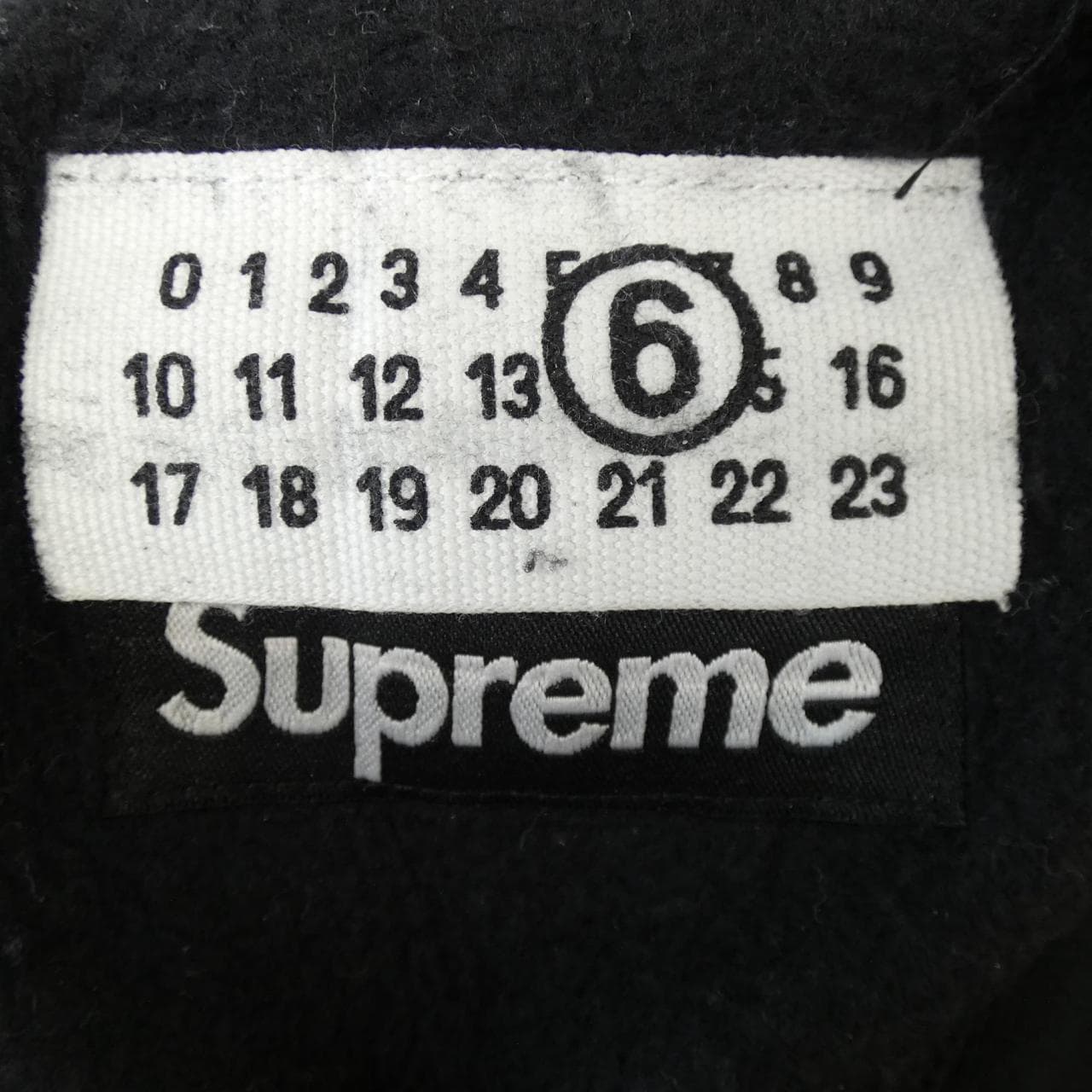 シュプリーム SUPREME MM6 パーカー