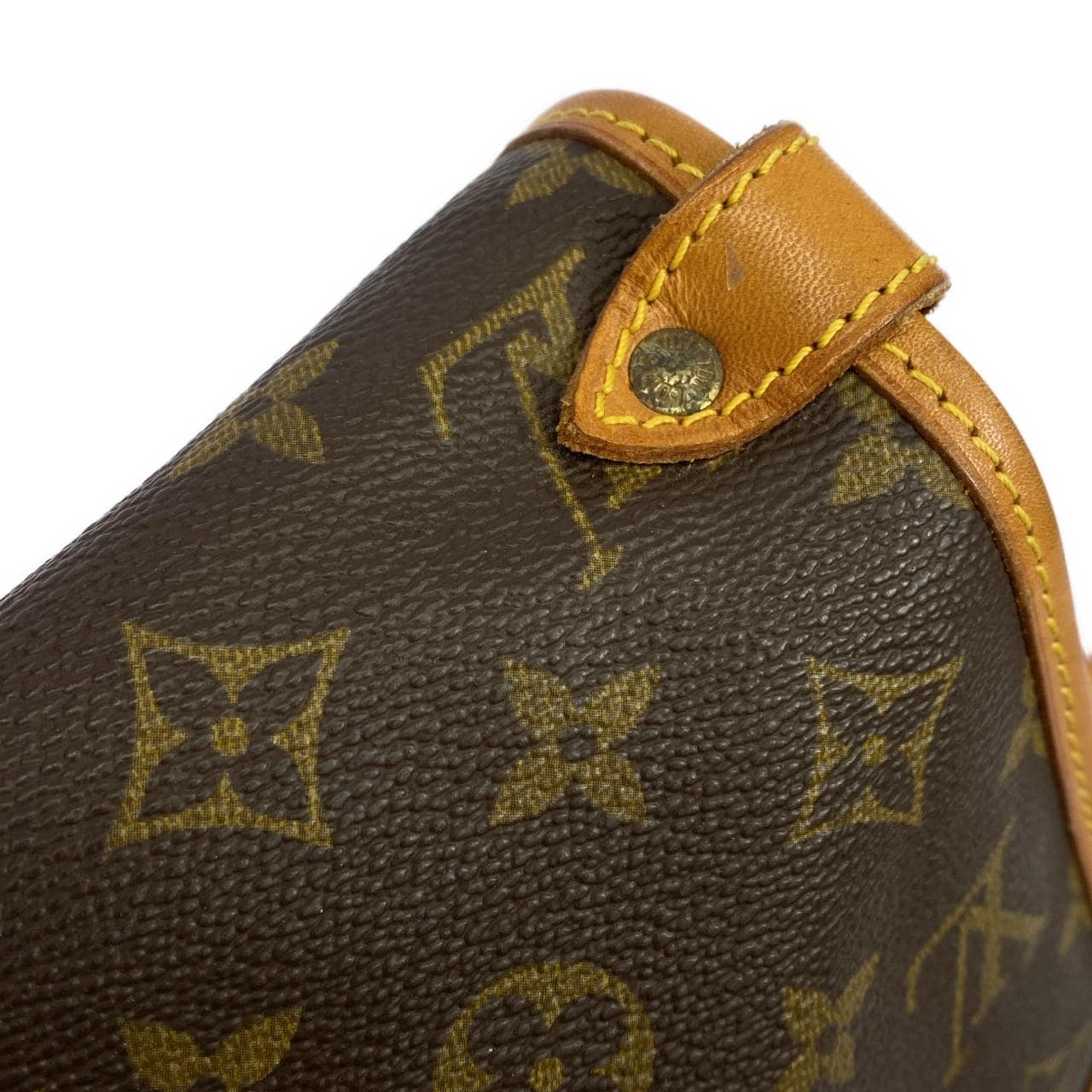 ルイヴィトン モノグラム ソミュール 30cm M42256 ショルダーバッグ