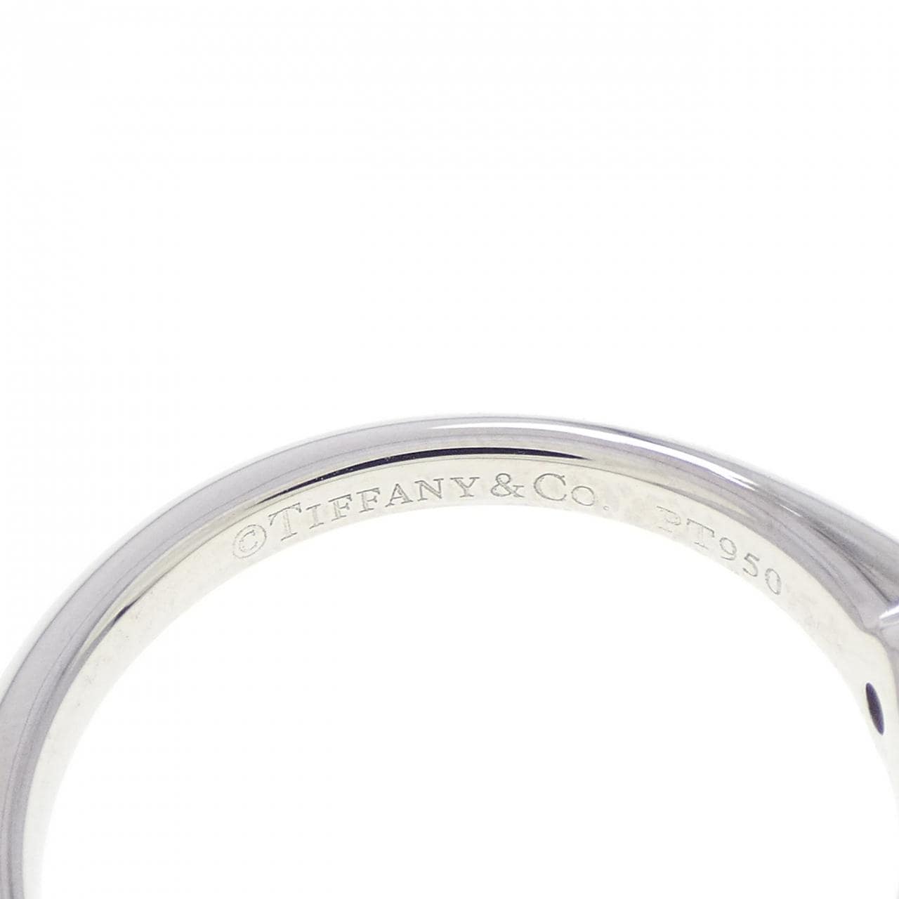 ティファニー クラシックソリティア リング 0.26CT