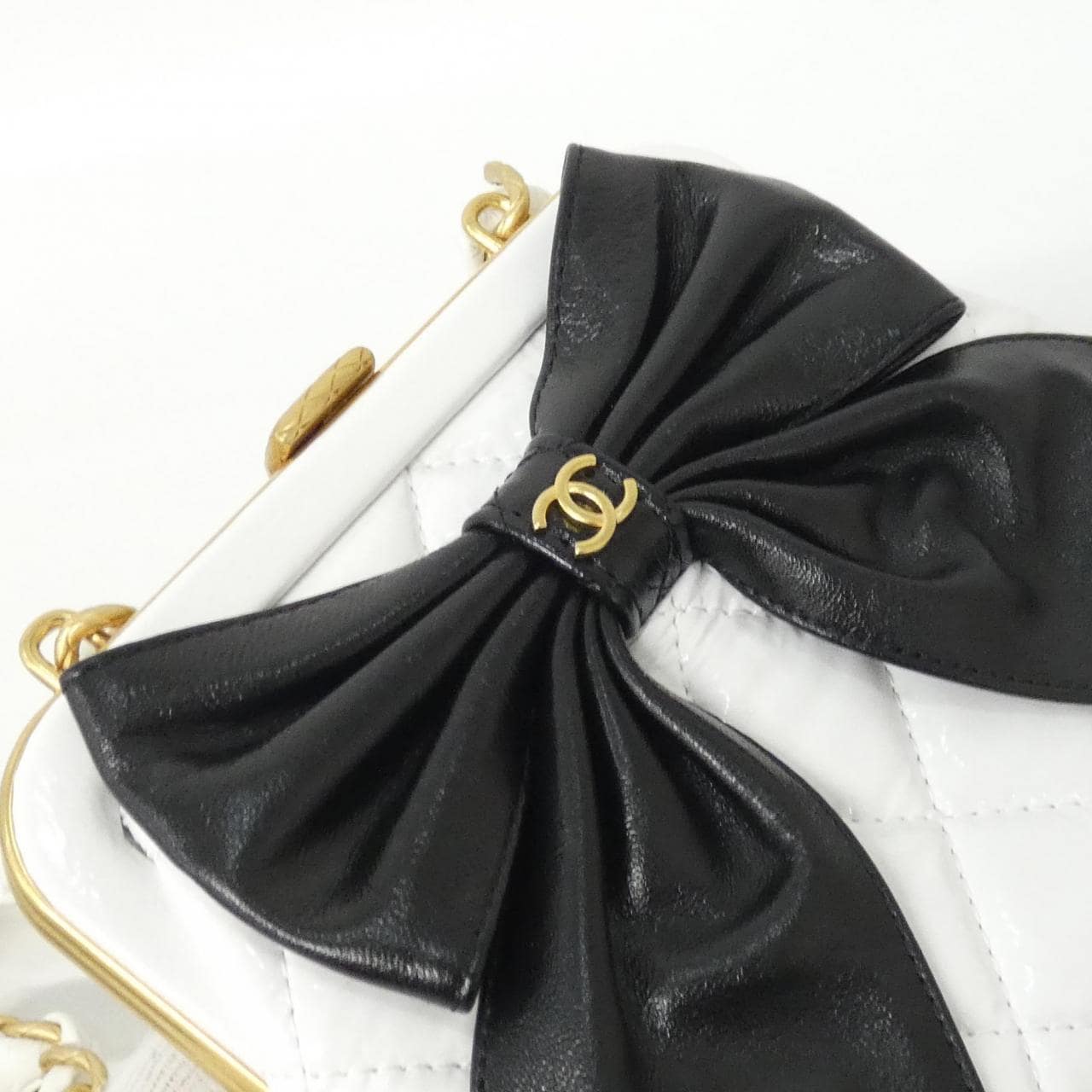 シャネル AP4028 チェーンクラッチ