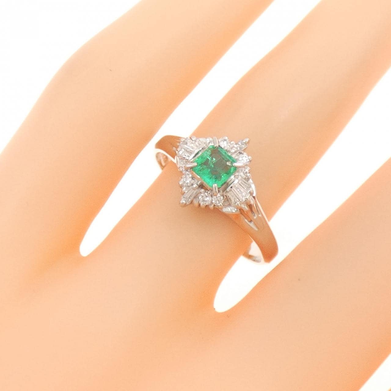 PT900 エメラルド リング 0.25CT