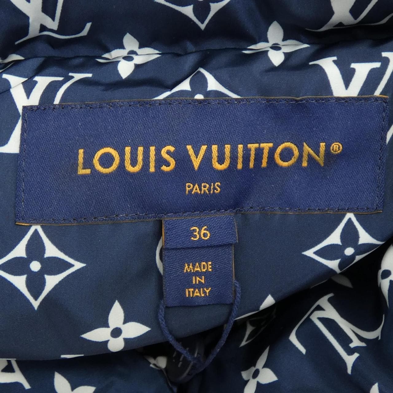 ルイヴィトン LOUIS VUITTON FQOW16CYA ダウンジャケット