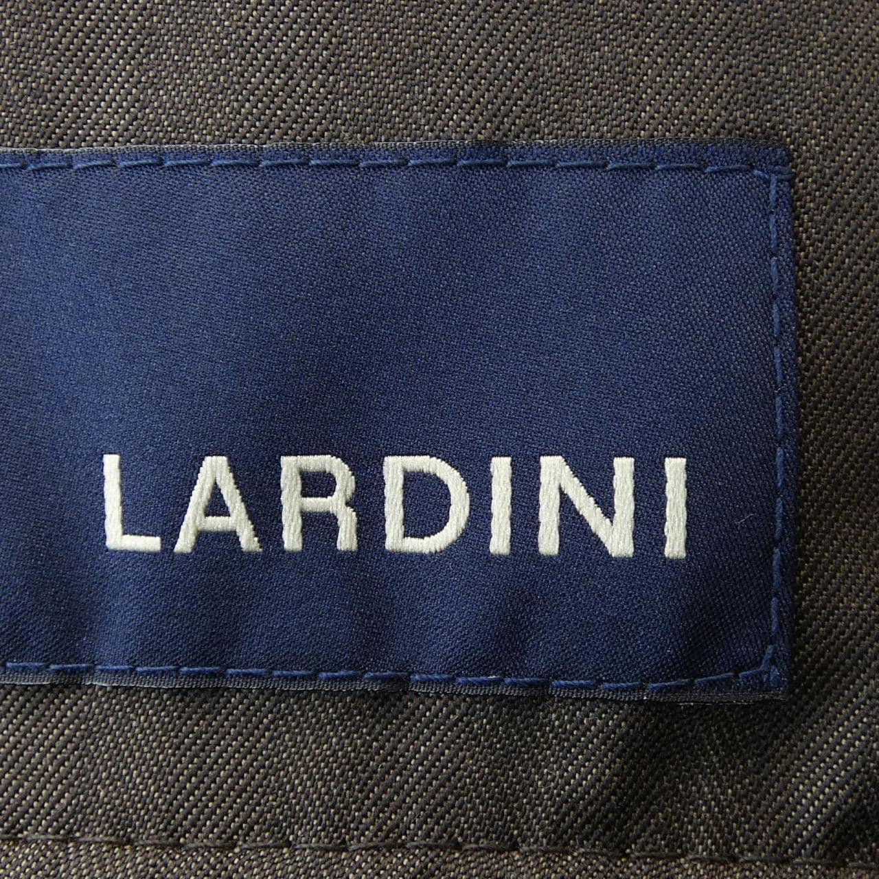 ラルディーニ LARDINI スーツ