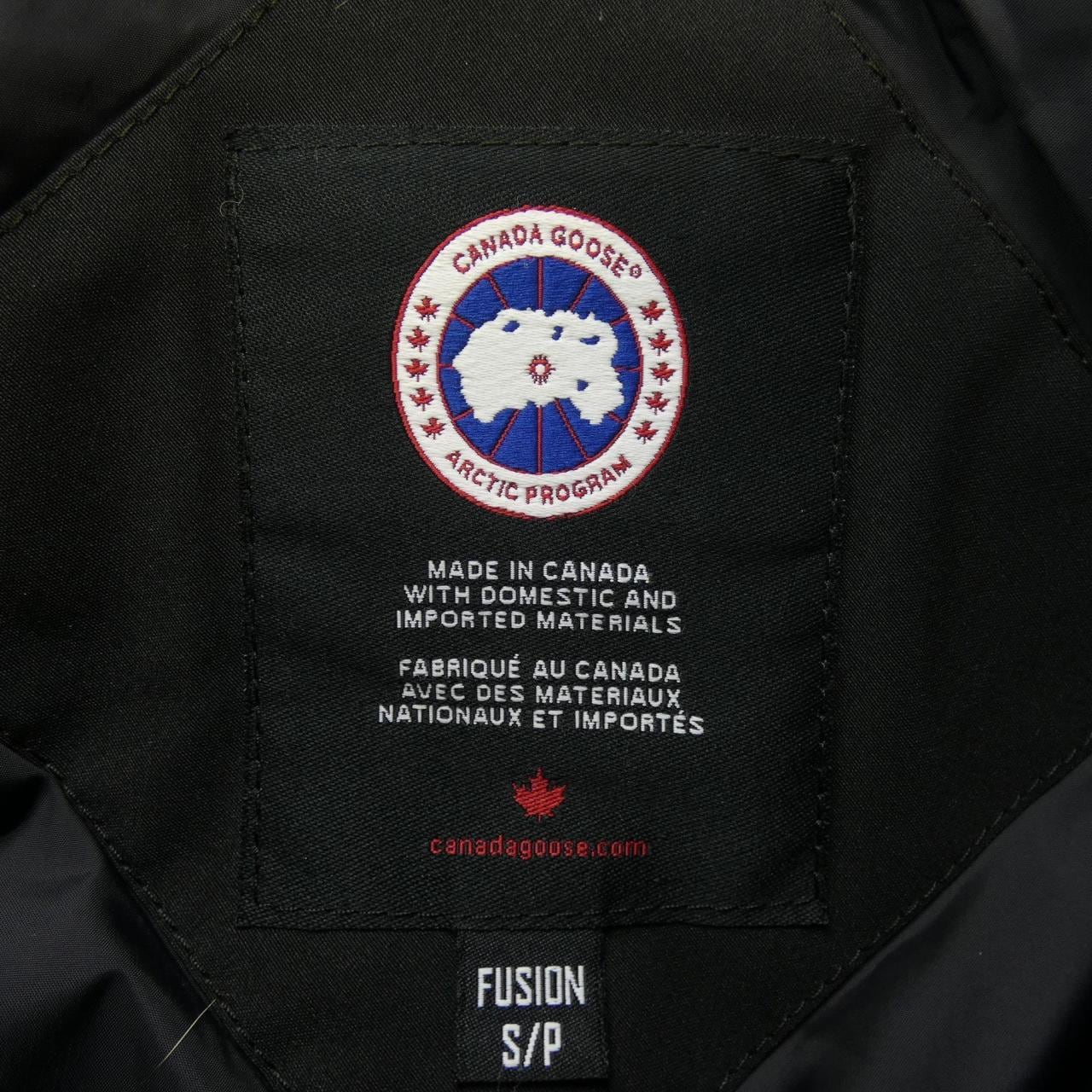 カナダグース CANADA GOOSE ダウンジャケット