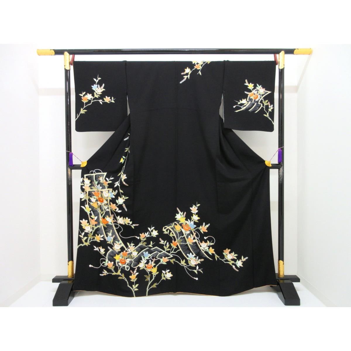 訪問着　友禅金彩加工　刺繍入り