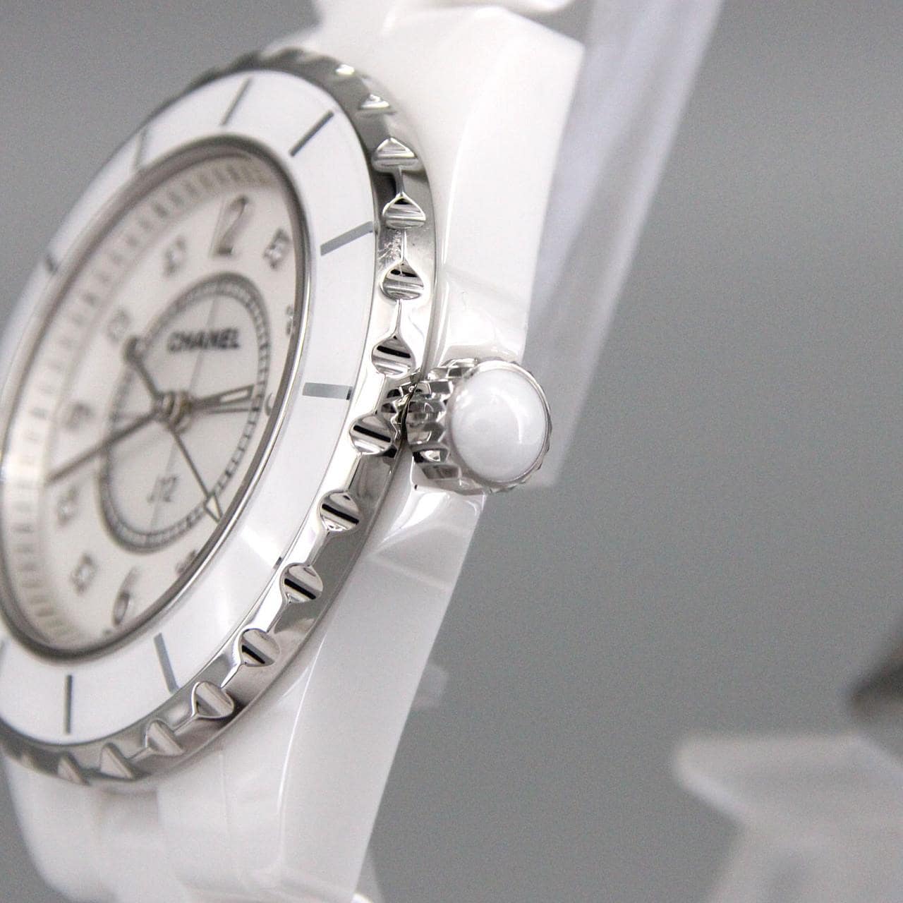 シャネル J12 33mmセラミック･8P H2422 セラミック クォーツ