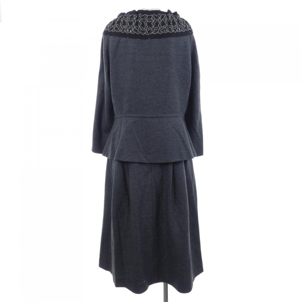 ユキコ･ハナイ YUKIKO HANAI セットアップ