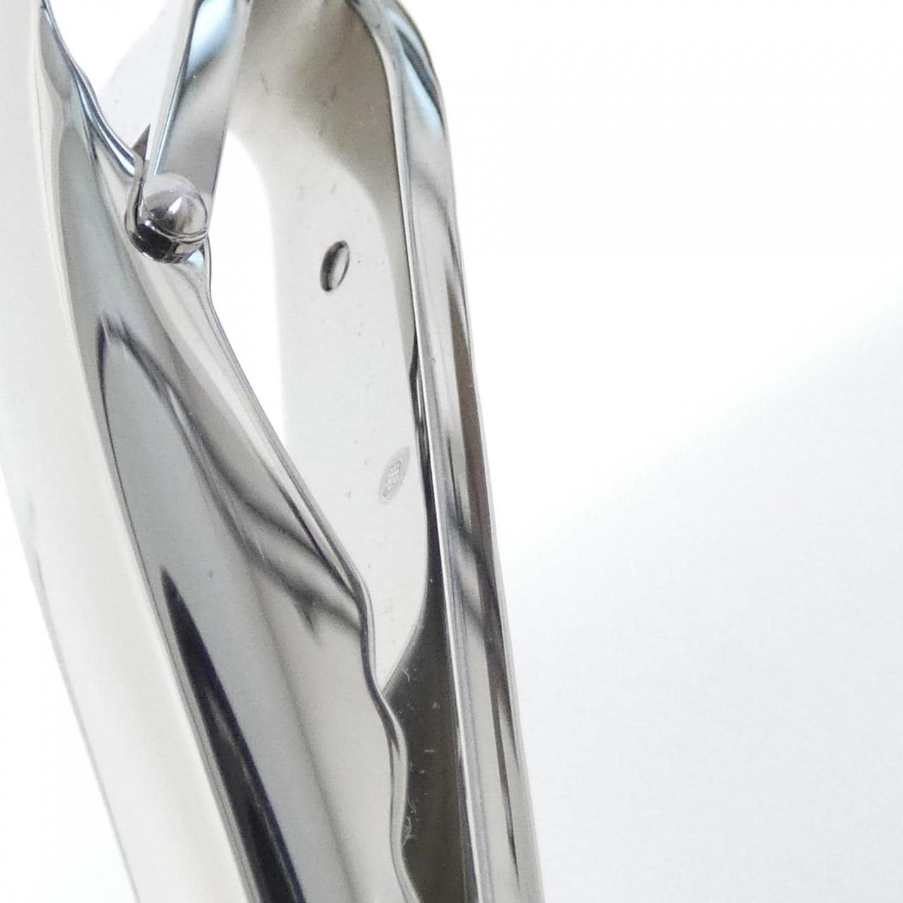 ルイヴィトン ネクタイピン モノグラム ボールド M00703 タイクリップ