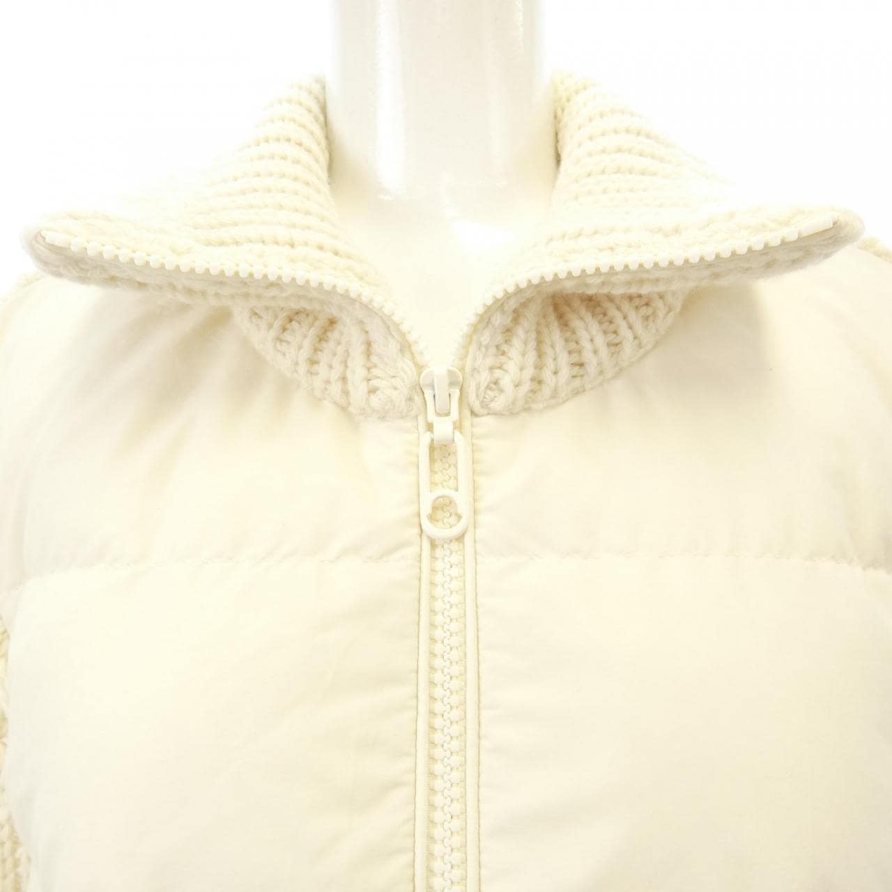 モンクレール MONCLER ダウンジャケット