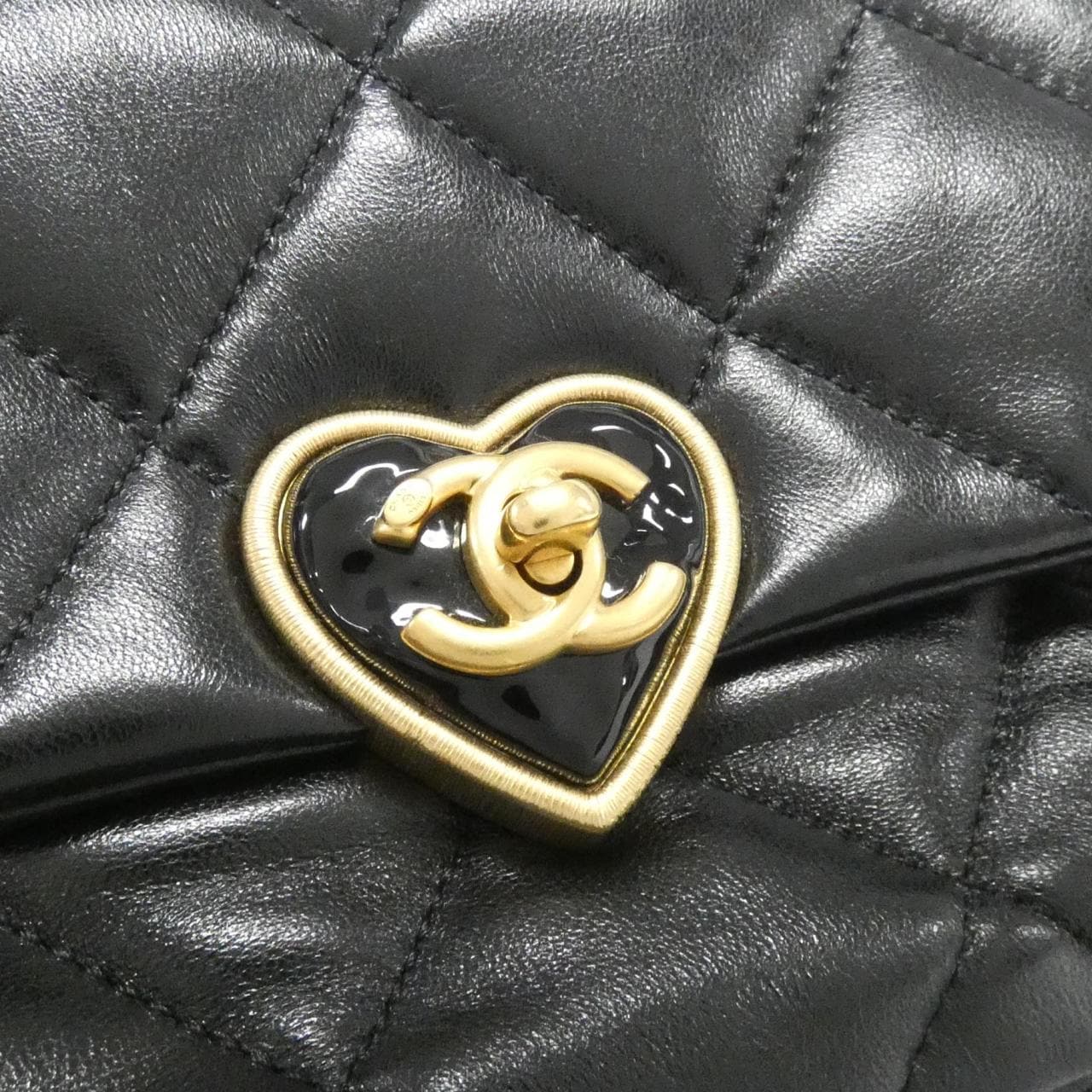 CHANEL AS3986 Shoulder Bag