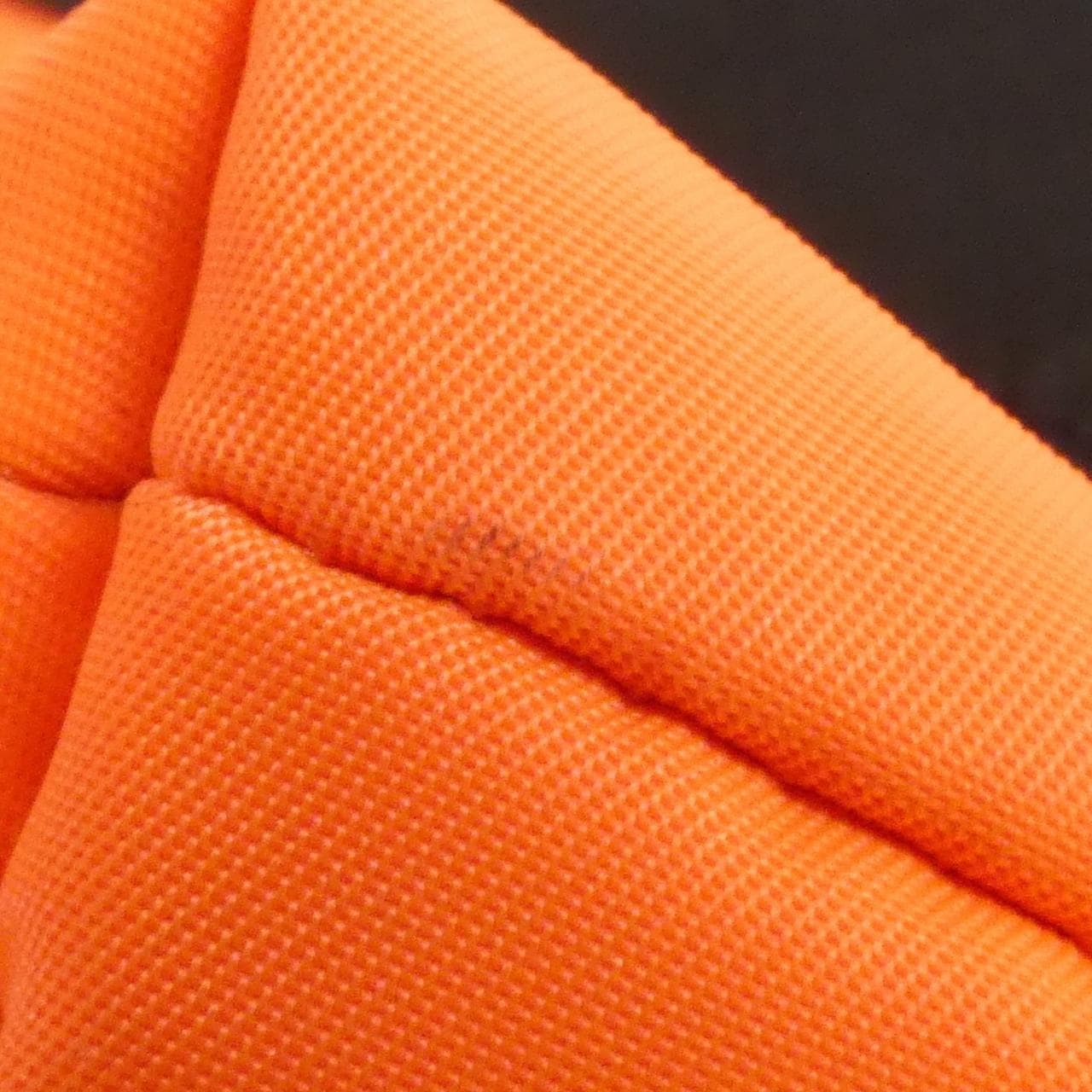 プラダ 2VH055 ショルダーバッグ