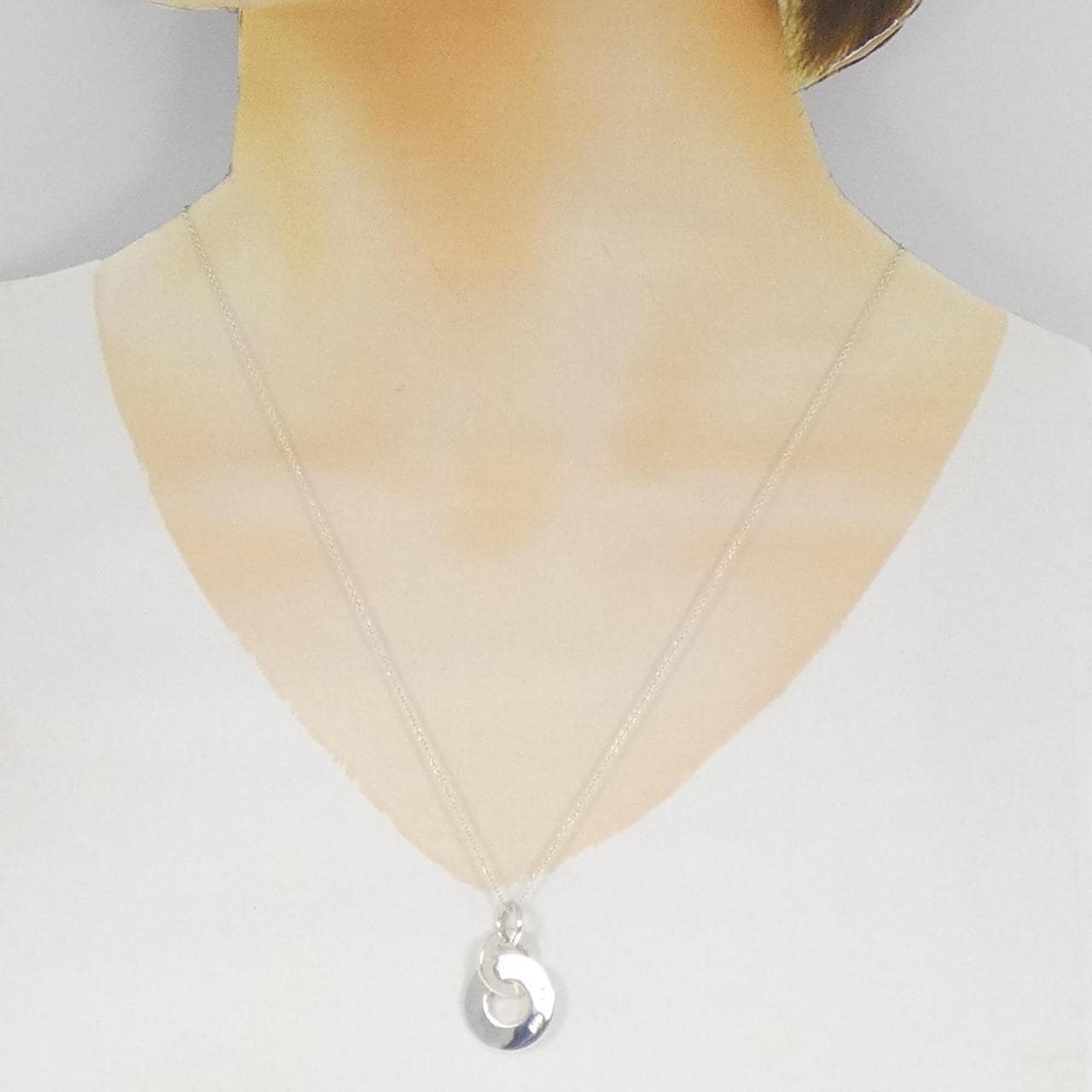 ティファニー 1837 インターロッキング ドロップ ネックレス