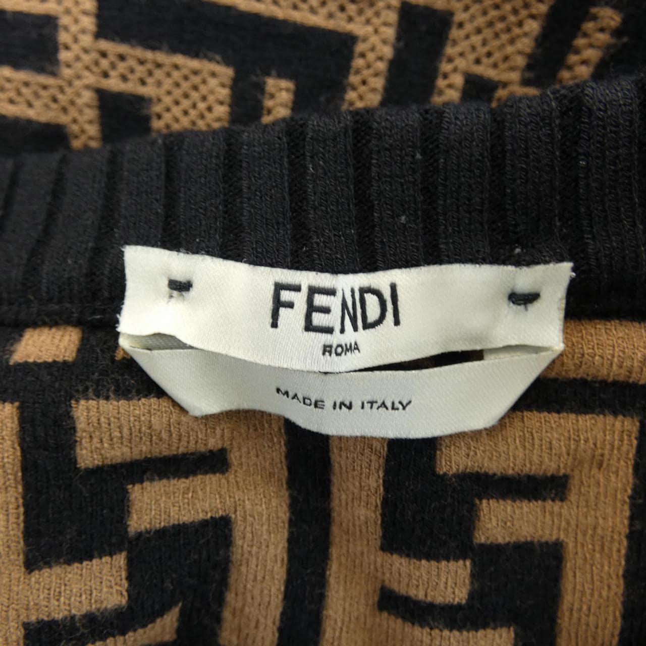 フェンディ FENDI FZY675 A1DS トップス