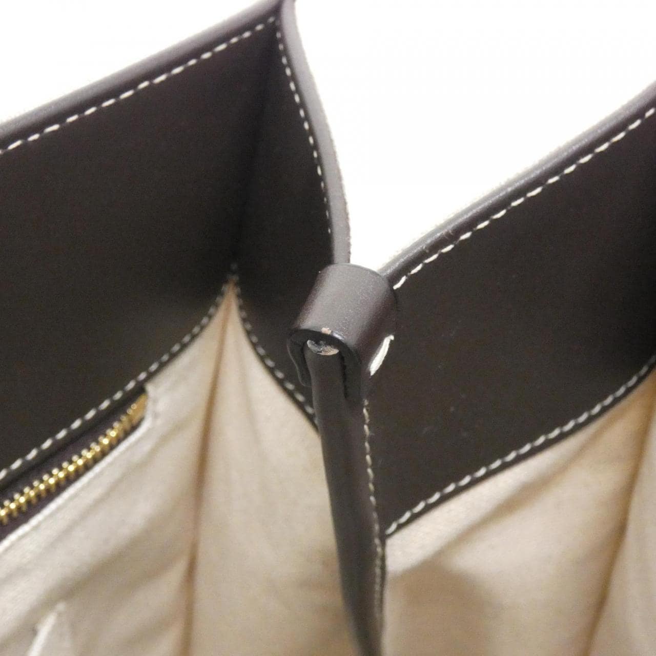 SALVATORE FERRAGAMO 21 9944 包