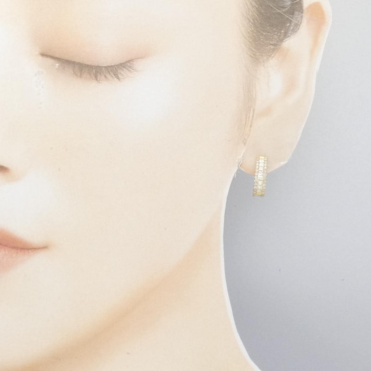 [BRAND NEW] K18YG Diamond Earrings 0.90CT