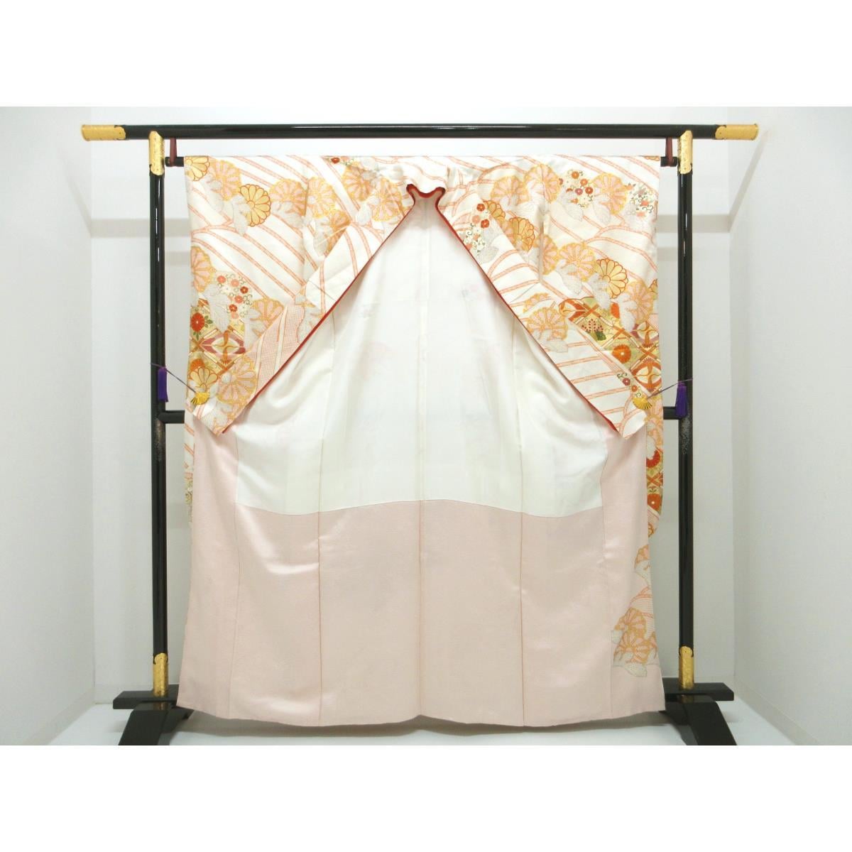 Furisode Yuzen gold color processing with embroidery