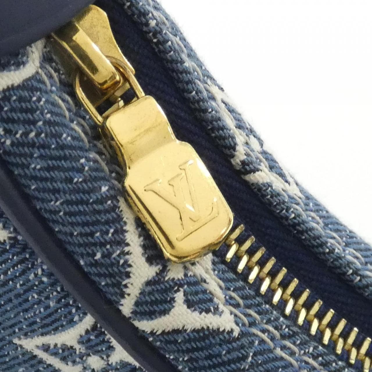 ルイヴィトン モノグラム ジャガード デニム ループ M81166 ショルダーバッグ