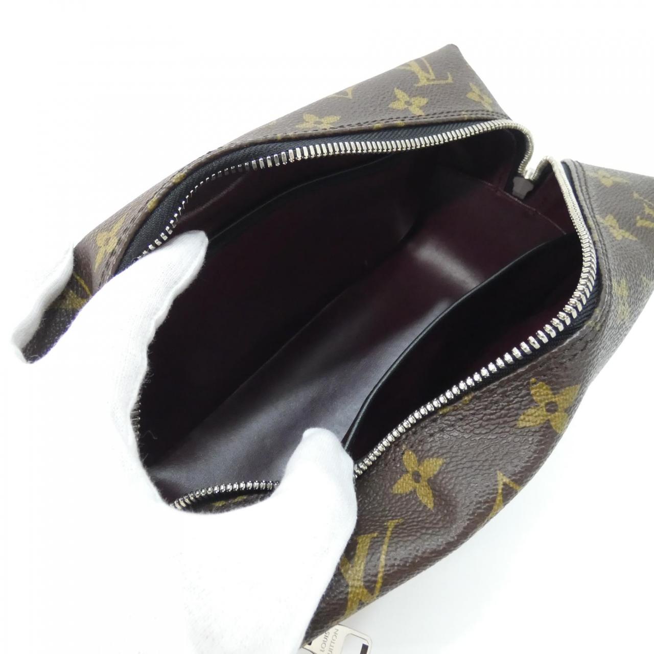 ルイヴィトン モノグラム マカサー トゥルース トワレ M40378 ポーチ