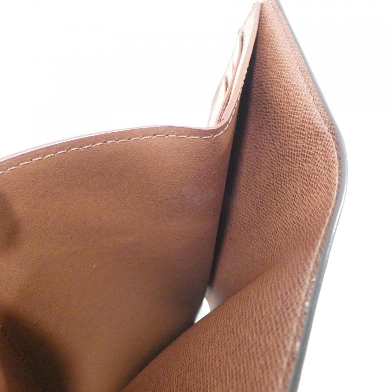 ルイヴィトン モノグラム ポルトフォイユ ヴィクトリーヌ M62472 財布