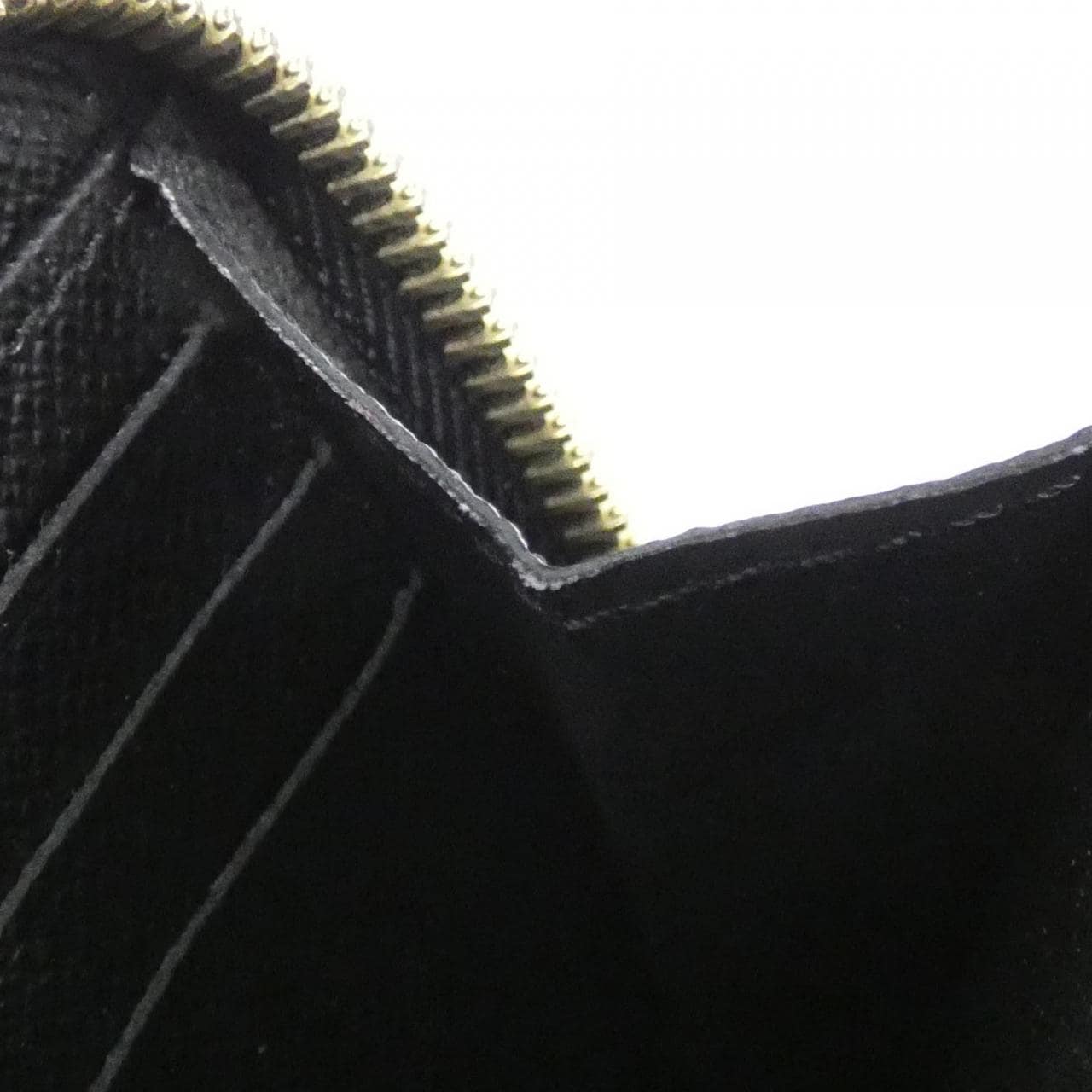 ルイヴィトン エピ ジッピー ウォレット M68755 財布