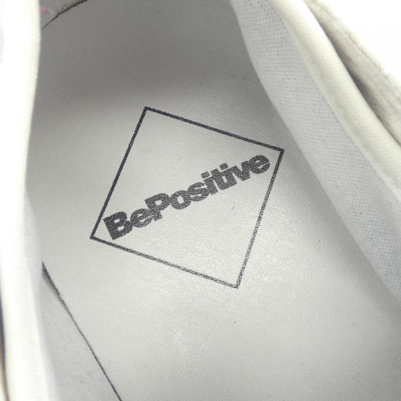 ビーポジティブ BE POSITIVE スニーカー