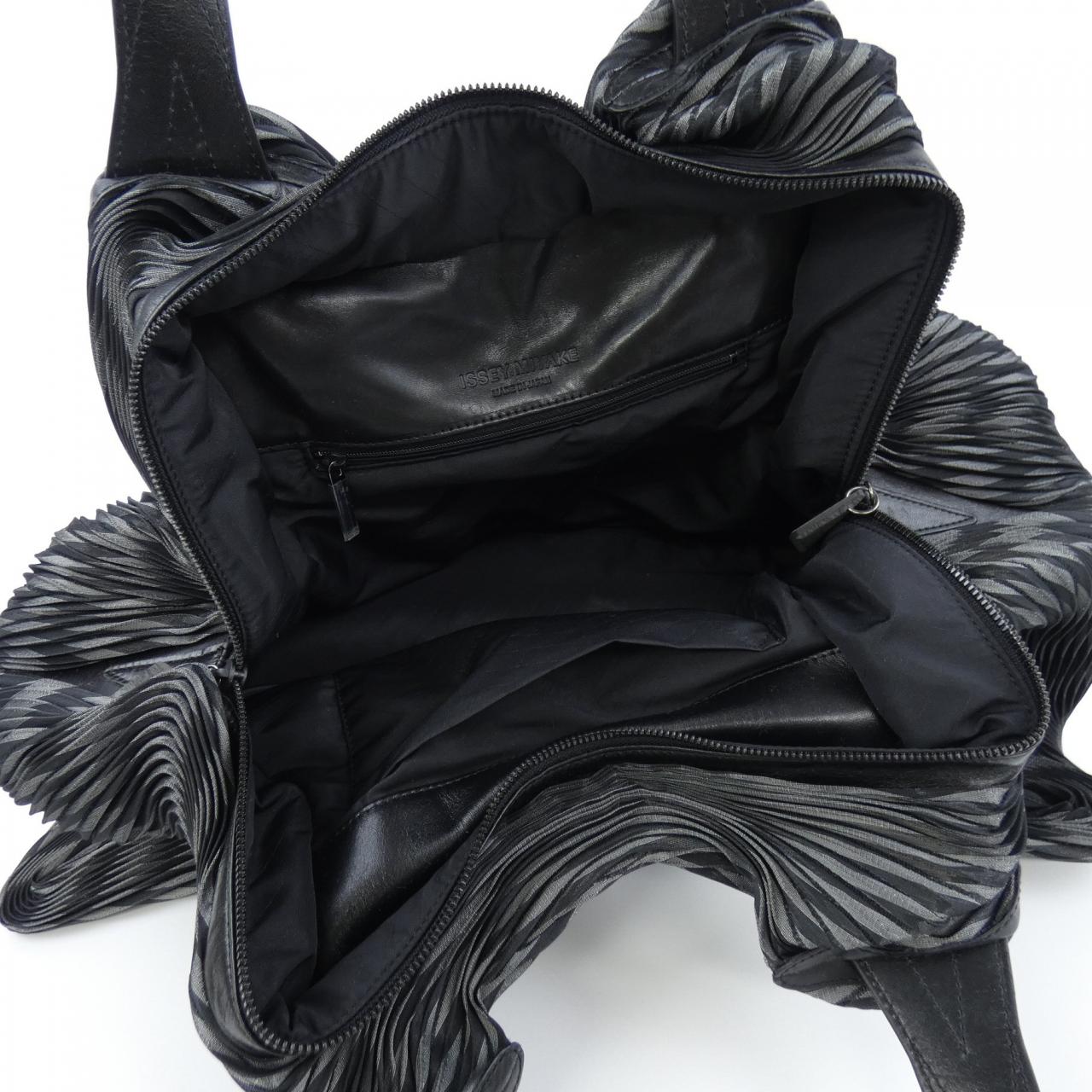 イッセイミヤケ ISSEY MIYAKE IM64-AG408 BAG