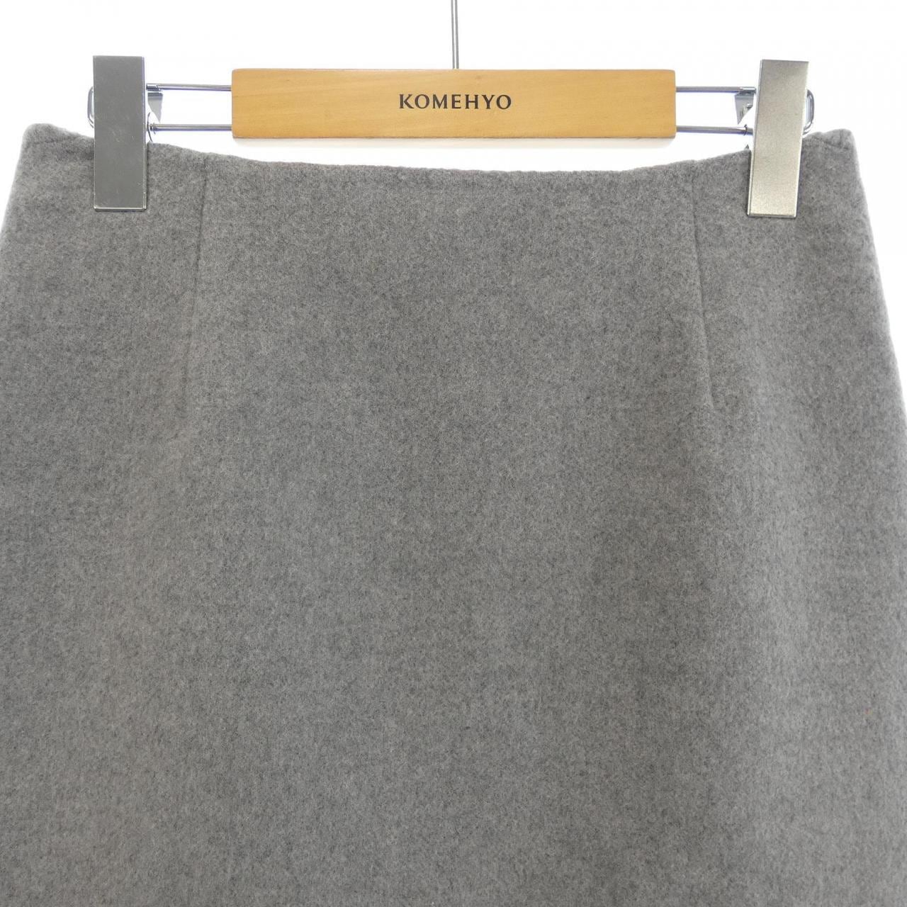 エルマンノシュエルビーノ ERMANNO SCERVINO スカート