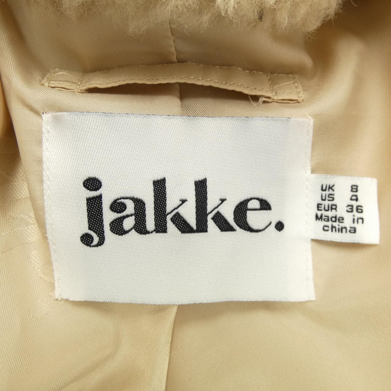 jakke. ジャケット