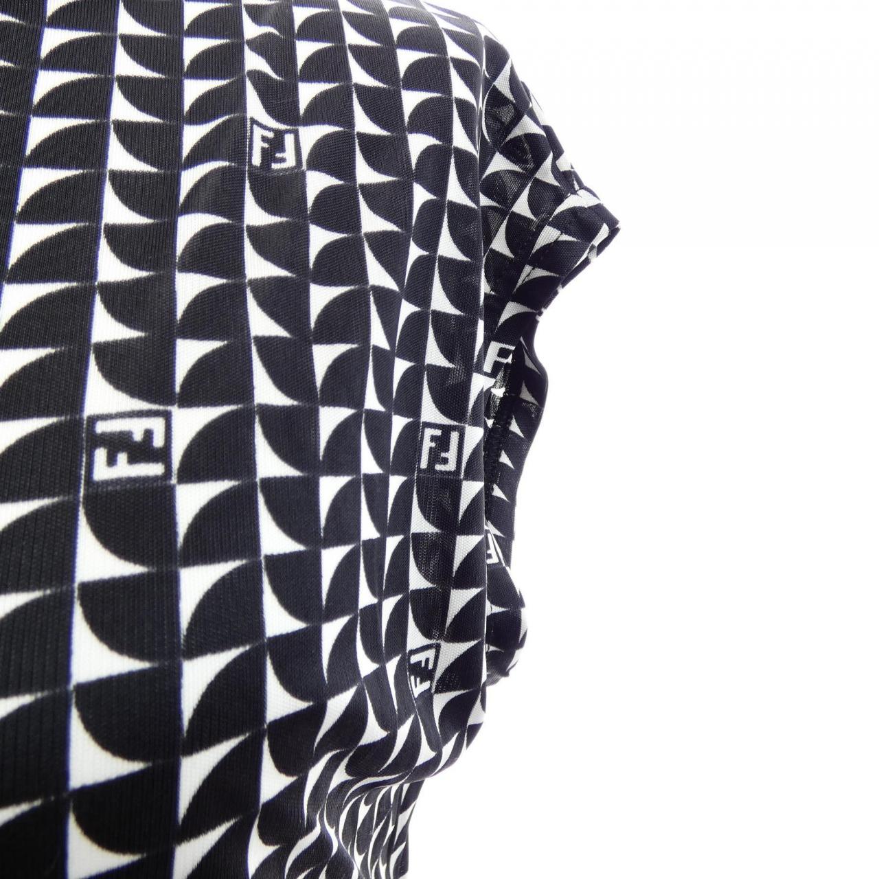 【ヴィンテージ】フェンディ FENDI Tシャツ