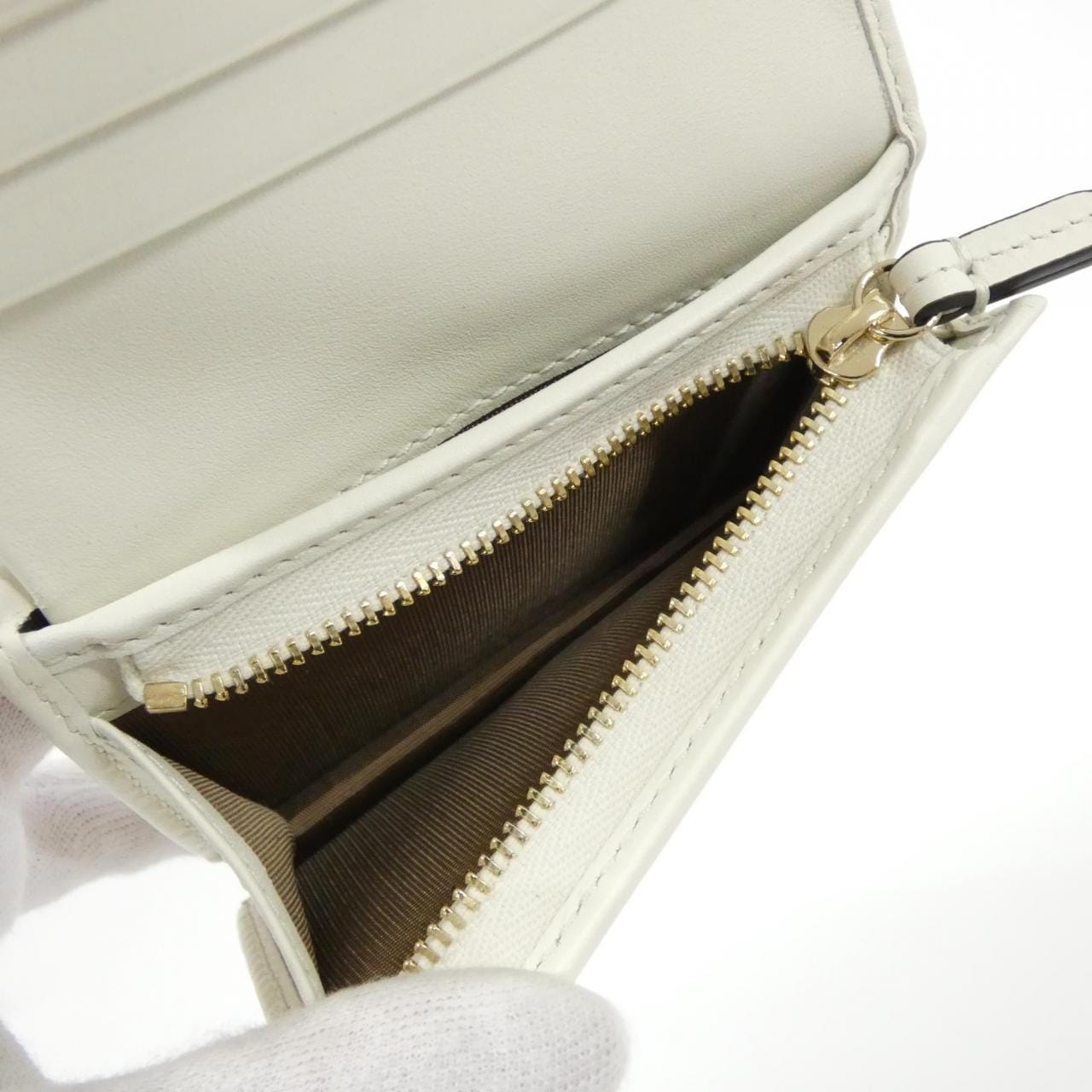 【未使用品】グッチ GG EMBLEM 820692 FAD6L 財布