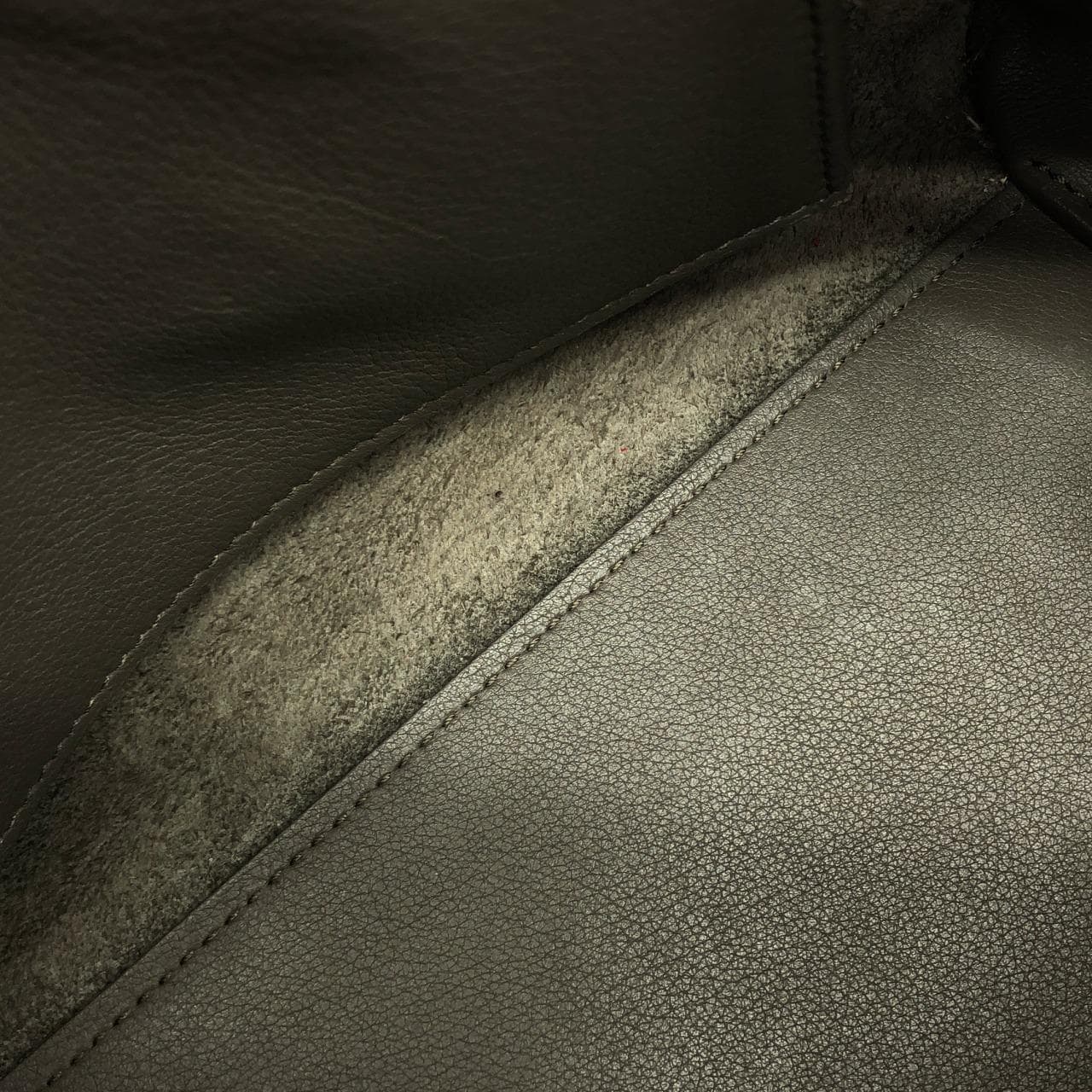 サンローラン ダウンタウン 436834 D332N バッグ