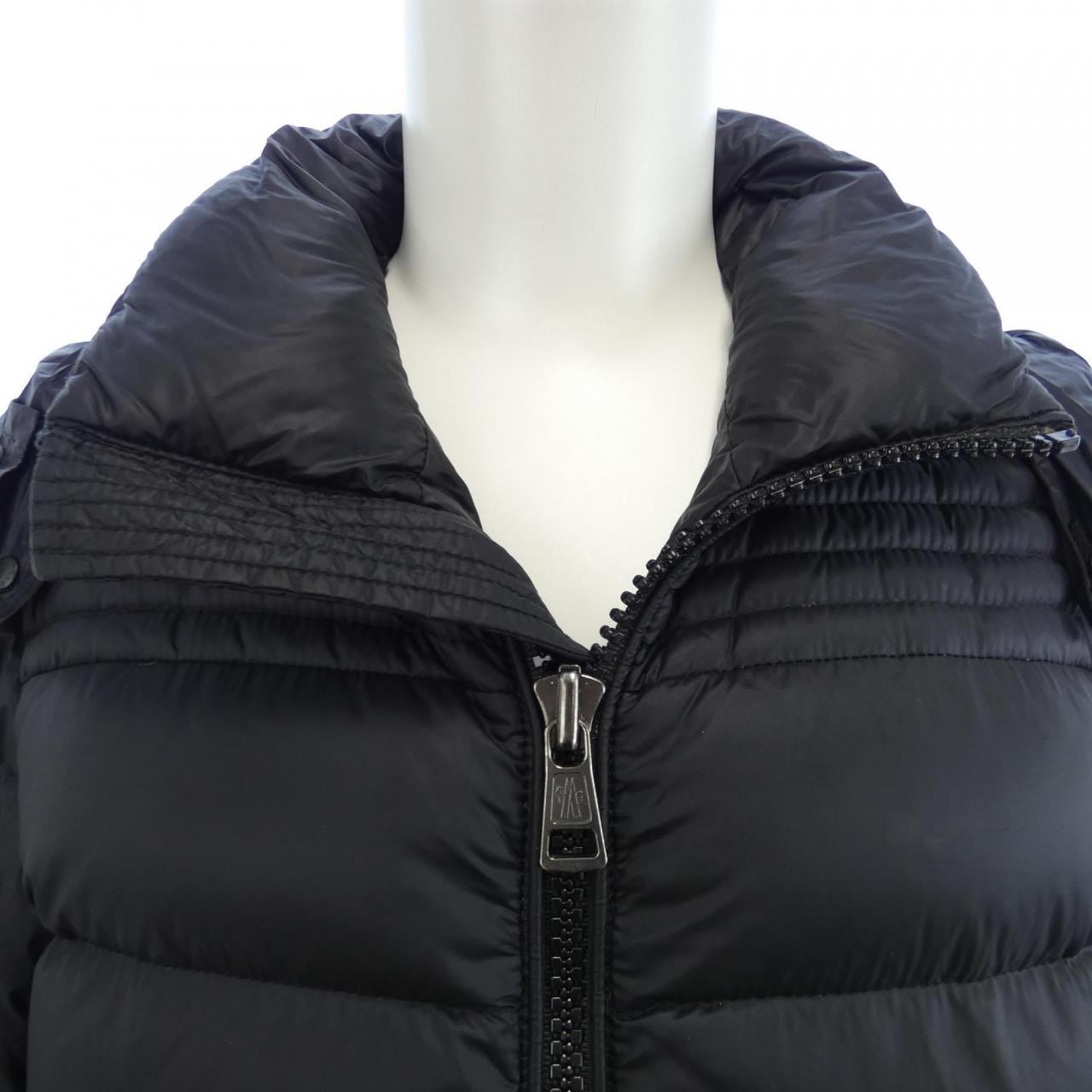 モンクレール MONCLER ダウンジャケット