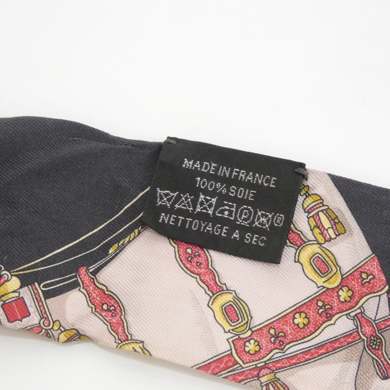 エルメス GRAND APPARAT ツイリー 061364S スカーフ