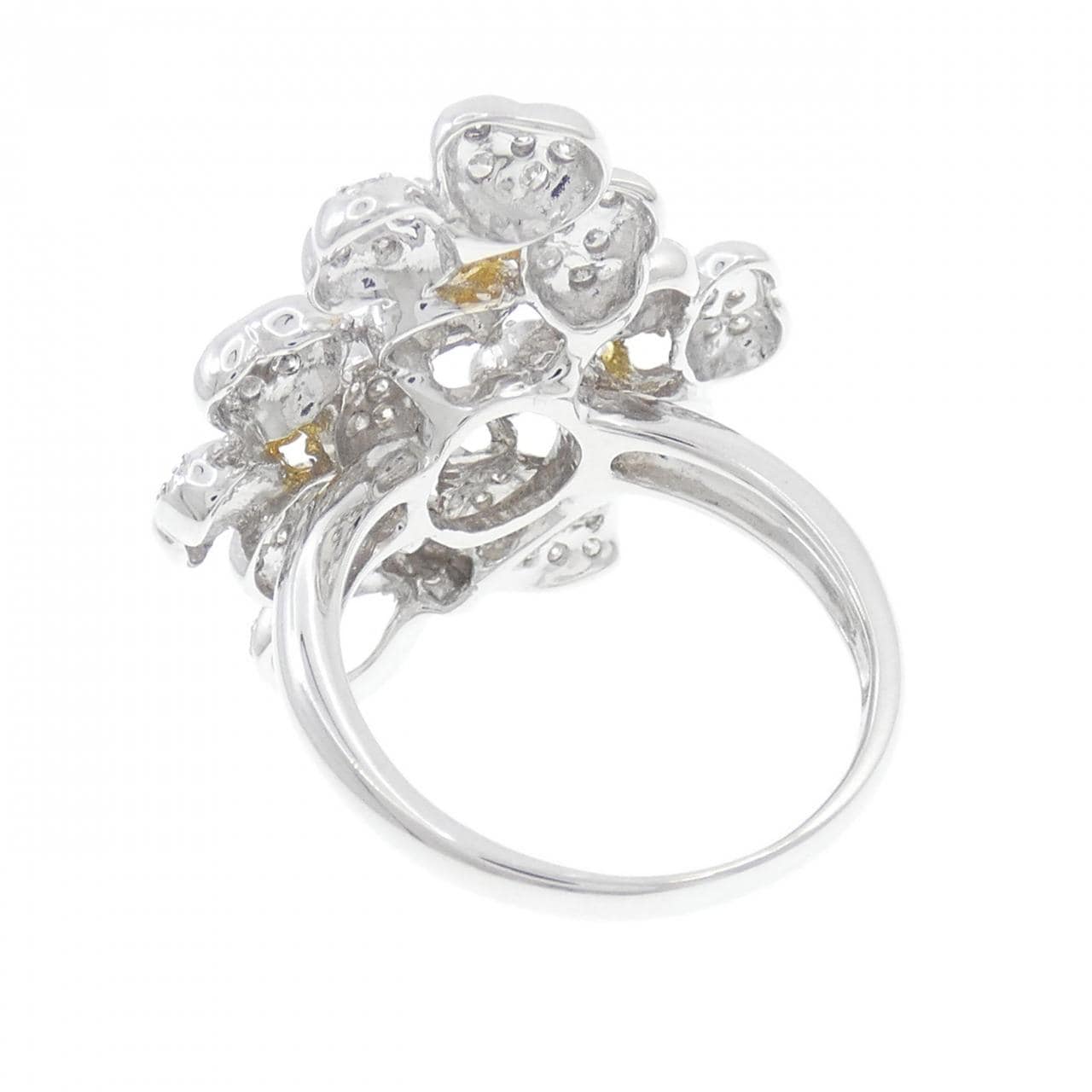 K18WG フラワー ダイヤモンド リング 0.29CT